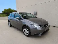 Usado Seat Leon Style 110 CV (80 kW) 2016 Gris / plata Familiar