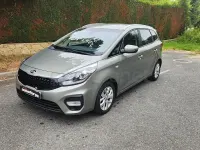 Usado Kia Carens 115 CV (84 kW) 2017 Verde Monovolumen