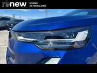 Usado Renault Captur Techno 100 CV (73 kW) 2025 Azul SUV