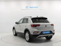 Usado VW T-Roc Life 150 CV (110 kW) 2024 Gris SUV