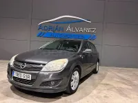 Usado Opel Astra Edition 100 CV (73 kW) 2009 Gris / plata Berlina