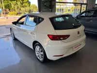Usado Seat Leon Reference 115 CV (84 kW) 2019 Blanco Utilitario