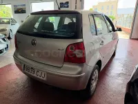 Usado VW Polo Match 64 CV (47 kW) 2004 Gris / plata Utilitario