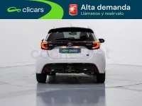 Usado Toyota Yaris Hybrid Sport 116 CV (85 kW) 2022 Blanco Berlina
