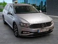 Usado VW Passat Executive 150 CV (110 kW) 2021 Gris / plata Familiar