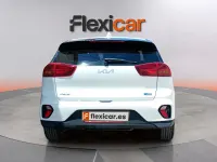Usado Kia Niro 141 CV (103 kW) 2022 Blanco SUV
