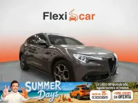 Usado Alfa Romeo Stelvio Sprint 200 CV (147 kW) 2022 Gris / plata SUV