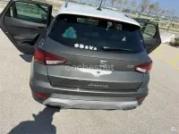 Usado Seat Arona Xperience 110 CV (80 kW) 2024 Verde SUV