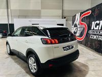 Usado Peugeot 3008 Active 130 CV (95 kW) 2022 Blanco SUV