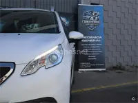 Usado Peugeot 2008 Active 82 CV (60 kW) 2015 Blanco SUV