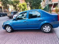 Usado Dacia Logan Lauréate 70 CV (51 kW) 2007 Azul Berlina