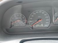 Usado Volvo V40 109 CV (80 kW) 2001 Azul Familiar