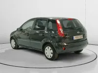 Usado Ford Fiesta Futura 90 CV (66 kW) 2008 Negro Utilitario