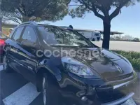 Usado Renault Clio GrandTour 75 CV (55 kW) 2011 Negro Familiar