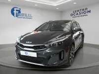 Usado Kia XCeed 100 CV (73 kW) 2024 Gris SUV