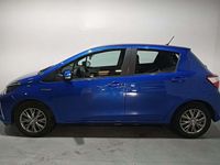 Usado Toyota Yaris Hybrid Active 99 CV (72 kW) 2019 Azul Utilitario