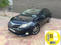 Usado Toyota Avensis Advance 124 CV (91 kW) 2012 Azul Berlina