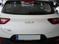 Usado Kia Stonic 101 CV (74 kW) 2024 Blanco SUV