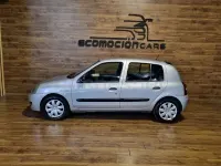Usado Renault Clio II Authentique 70 CV (51 kW) 2007 Gris / plata Berlina