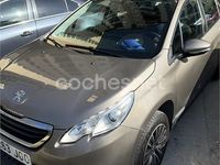 Usado Peugeot 2008 Allure 110 CV (80 kW) 2015 Marrón SUV