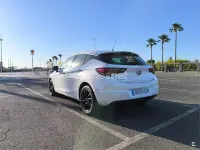 Usado Opel Astra Dynamic 136 CV (100 kW) 2019 Blanco Berlina