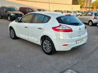 Usado Renault Mégane III Dynamique 115 CV (84 kW) 2013 Blanco Berlina