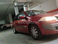 Usado Renault Mégane II Dynamique 115 CV (84 kW) 2006 Rojo Berlina