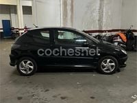 Usado Peugeot 206 90 CV (66 kW) 2002 Negro Berlina