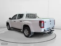 Usado Mitsubishi L 150 CV (110 kW) 2021 Blanco SUV