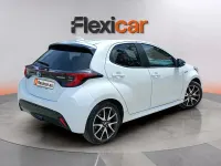 Usado Toyota Yaris Hybrid Style 116 CV (85 kW) 2021 Blanco Berlina