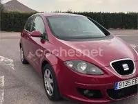 Usado Seat Altea 105 CV (77 kW) 2006 Rojo Monovolumen