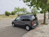 Usado Peugeot Partner Tepee Style 100 CV (73 kW) 2016 Gris / plata Monovolumen