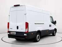 Usado Iveco Daily 136 CV (100 kW) 2022 Blanco Van