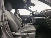 Usado Toyota Yaris Cross Active 130 CV (95 kW) 2025 Gris / plata SUV