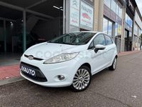 Usado Ford Fiesta Trend 95 CV (69 kW) 2010 Blanco Utilitario