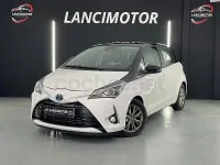 Usado Toyota Yaris Hybrid 100 CV (73 kW) 2020 Blanco Berlina