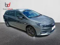Usado Opel Astra Ultimate 145 CV (106 kW) 2022 Gris / plata Utilitario