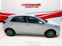 Usado Kia Rio 84 CV (61 kW) 2018 Blanco Berlina