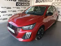 Usado Peugeot 208 Allure 100 CV (73 kW) 2025 Rojo Utilitario