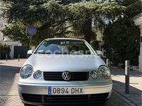 Usado VW Polo Match 75 CV (55 kW) 2005 Gris / plata Utilitario