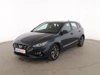 Usado Hyundai i30 110 CV (80 kW) 2022 Verde Berlina