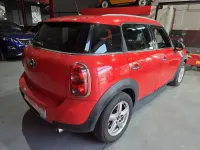 Usado Mini Cooper D 112 CV (82 kW) 2012 Rojo Utilitario