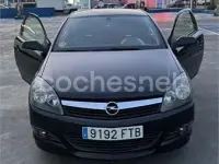 Usado Opel Astra GTC Enjoy 100 CV (73 kW) 2007 Negro Berlina