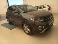 Usado VW T-Cross Sportline 110 CV (80 kW) 2022 Gris / plata SUV