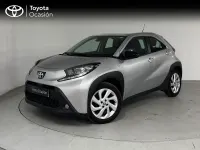 Usado Toyota Aygo X Play 72 CV (52 kW) 2024 Gris / plata SUV
