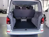 Usado VW Caravelle 150 CV (110 kW) 2024 Gris / plata Van
