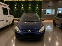 Usado Peugeot 307 136 CV (100 kW) 2004 Azul Familiar