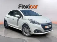 Usado Peugeot 208 Signature Sky 110 CV (80 kW) 2018 Blanco Utilitario