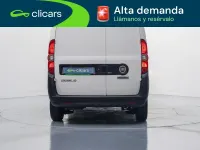 Usado Fiat Doblò 105 CV (77 kW) 2022 Blanco Monovolumen