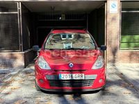 Usado Renault Clio II Authentique 75 CV (55 kW) 2009 Rojo Berlina